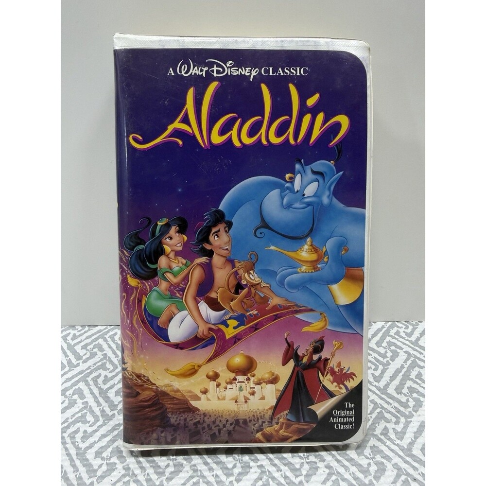 Aladdin VHS 1993 Walt Disney Black Diamond Classic Clamshell Animated Movie VTG